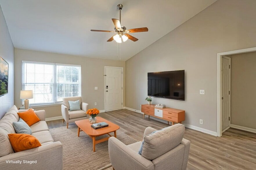 Building Photo - 7016 S Hampton Blvd