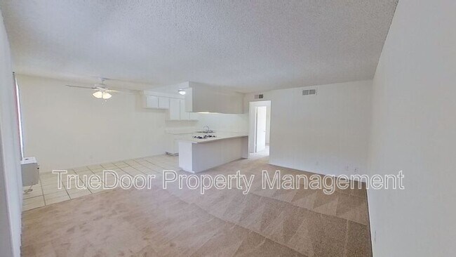 Building Photo - 533 N.Tustin Ave.