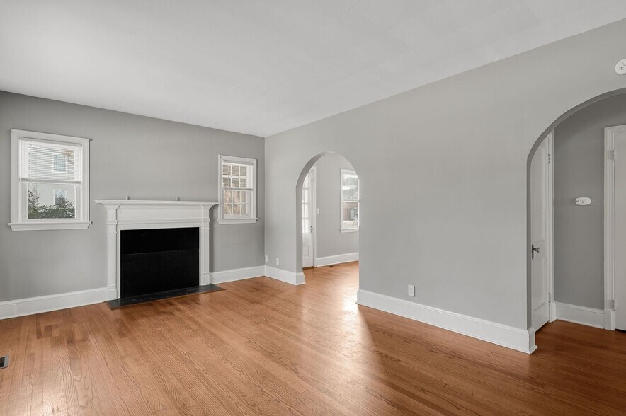 Building Photo - 1662 Monticello St