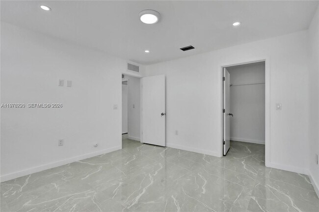 Building Photo - 18455 SW 117th Ct