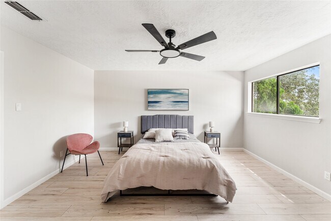 Building Photo - 9425 Fondren Rd