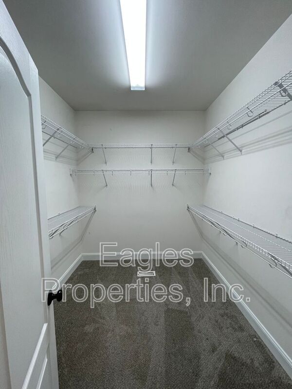 Building Photo - 107 Brighton Dr