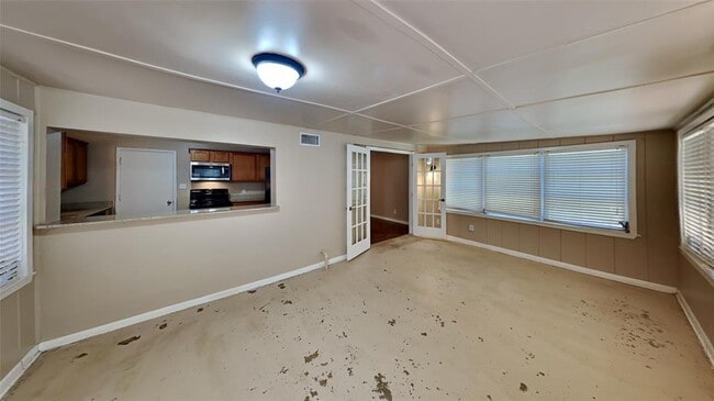 Building Photo - 2640 Manchester Dr