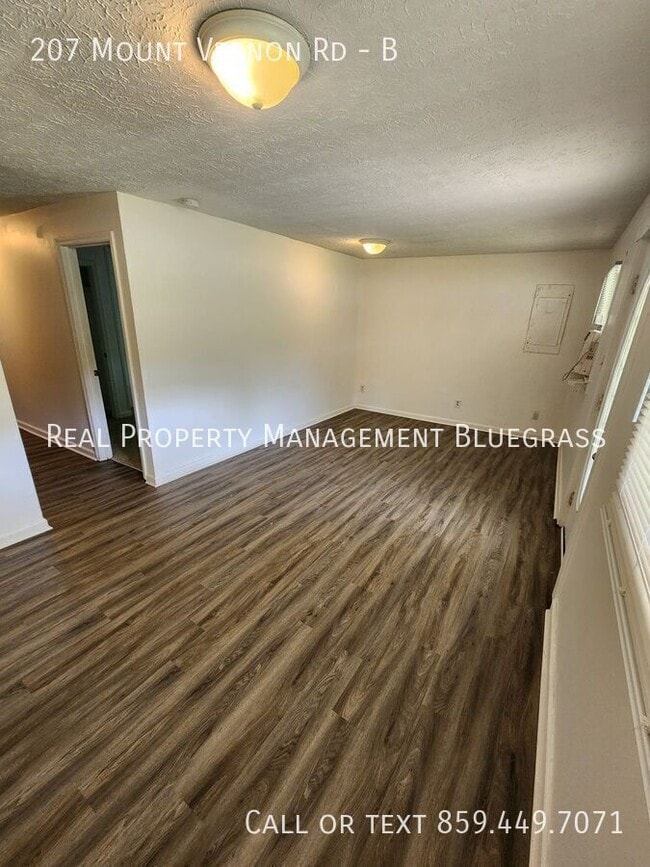 Building Photo - 207 Mt Vernon Rd