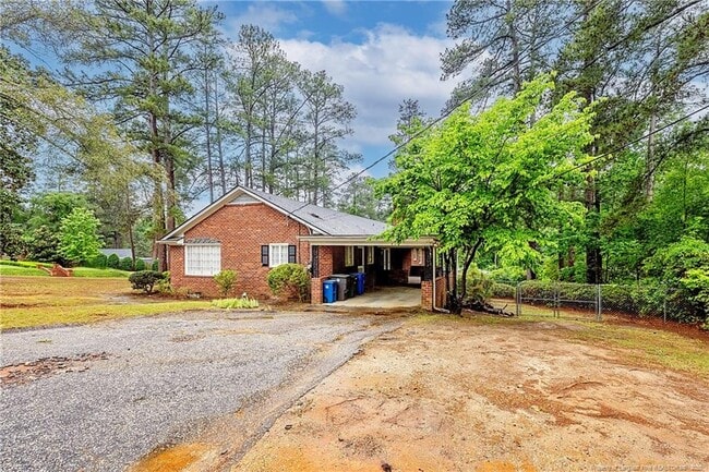 Building Photo - 116 S Churchill Dr