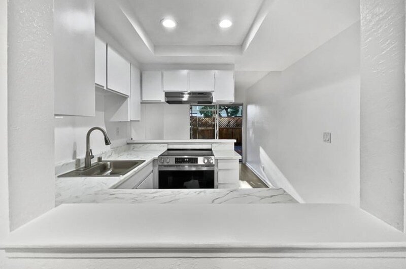 Building Photo - 1024 Delna Manor Ln