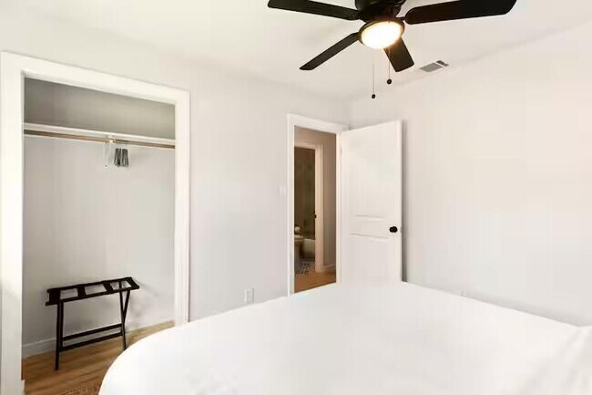 Building Photo - 2310 Dove Springs Dr
