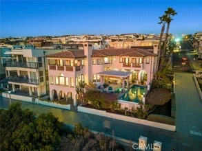 Building Photo - 1500 The Strand