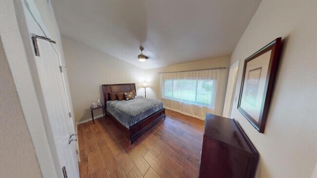 Building Photo - 9215 Hunters Trace E