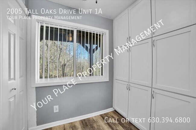 Building Photo - 2005 Tall Oaks Dr