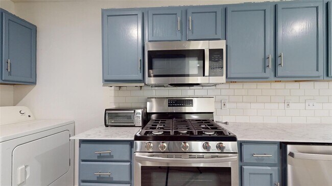 Building Photo - 3806 Cosby St