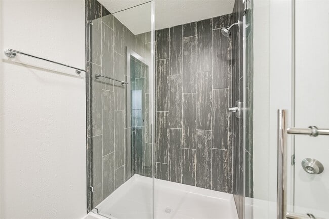 Building Photo - 19507 Spoonwood Dr