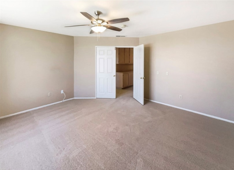 Building Photo - 12196 Nugget Ave