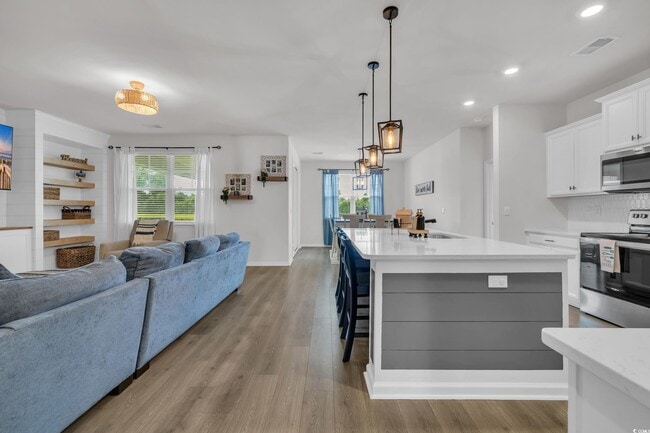 Building Photo - 553 Pier Ct