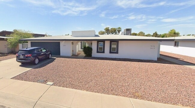 Building Photo - 515 W Pebble Beach Dr