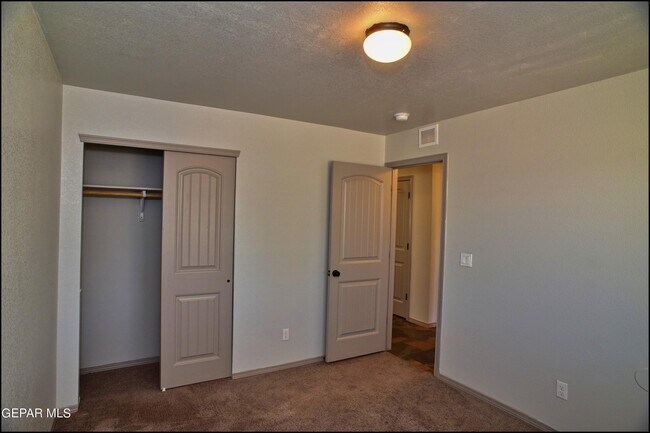 Building Photo - 703 Joe Rodriguez Dr