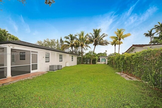 Building Photo - 5191 SW 67th Ave