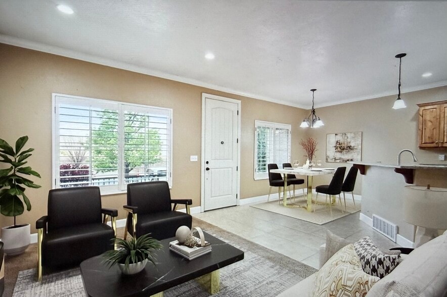 Building Photo - 930 N 980 W