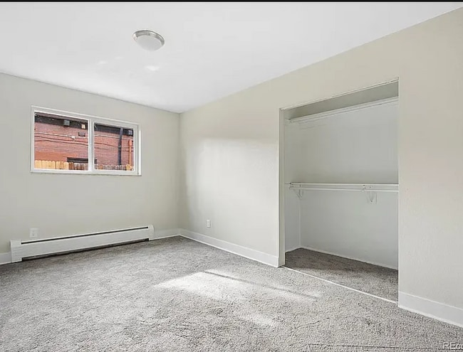 Building Photo - "Spacious 3-Bed, 2-Bath Condo Retreat in P...