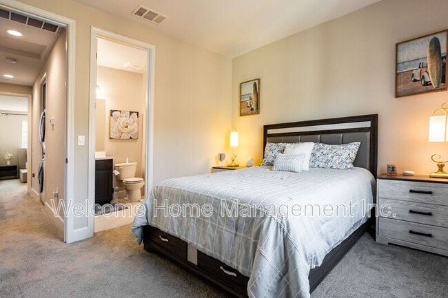 Building Photo - 1828 Enclave Pl