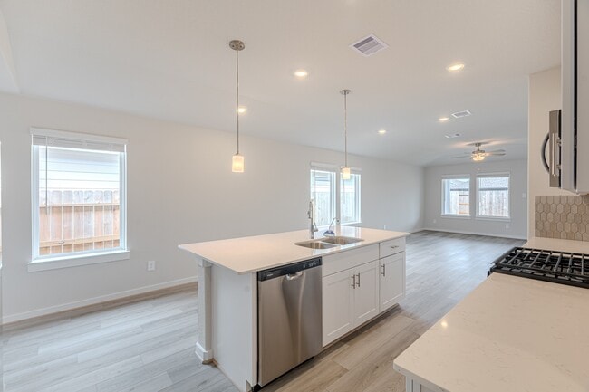 Building Photo - 16977 Juniper Blossom Bnd