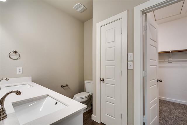Building Photo - 617 Harvest Moon Dr