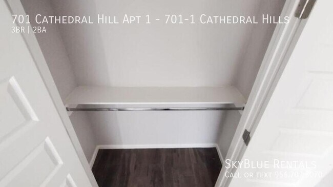 Building Photo - 701 Cathedral Hl