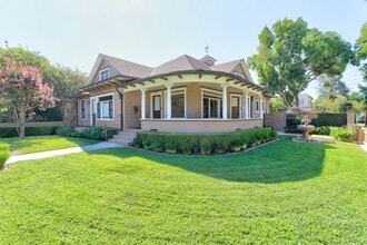 Building Photo - Old Towne Classic