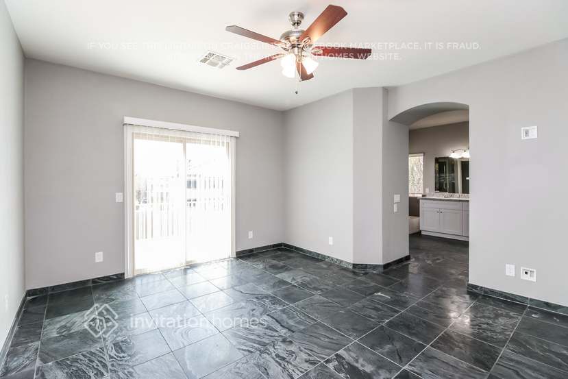 Building Photo - 10729 E Pampa Ave