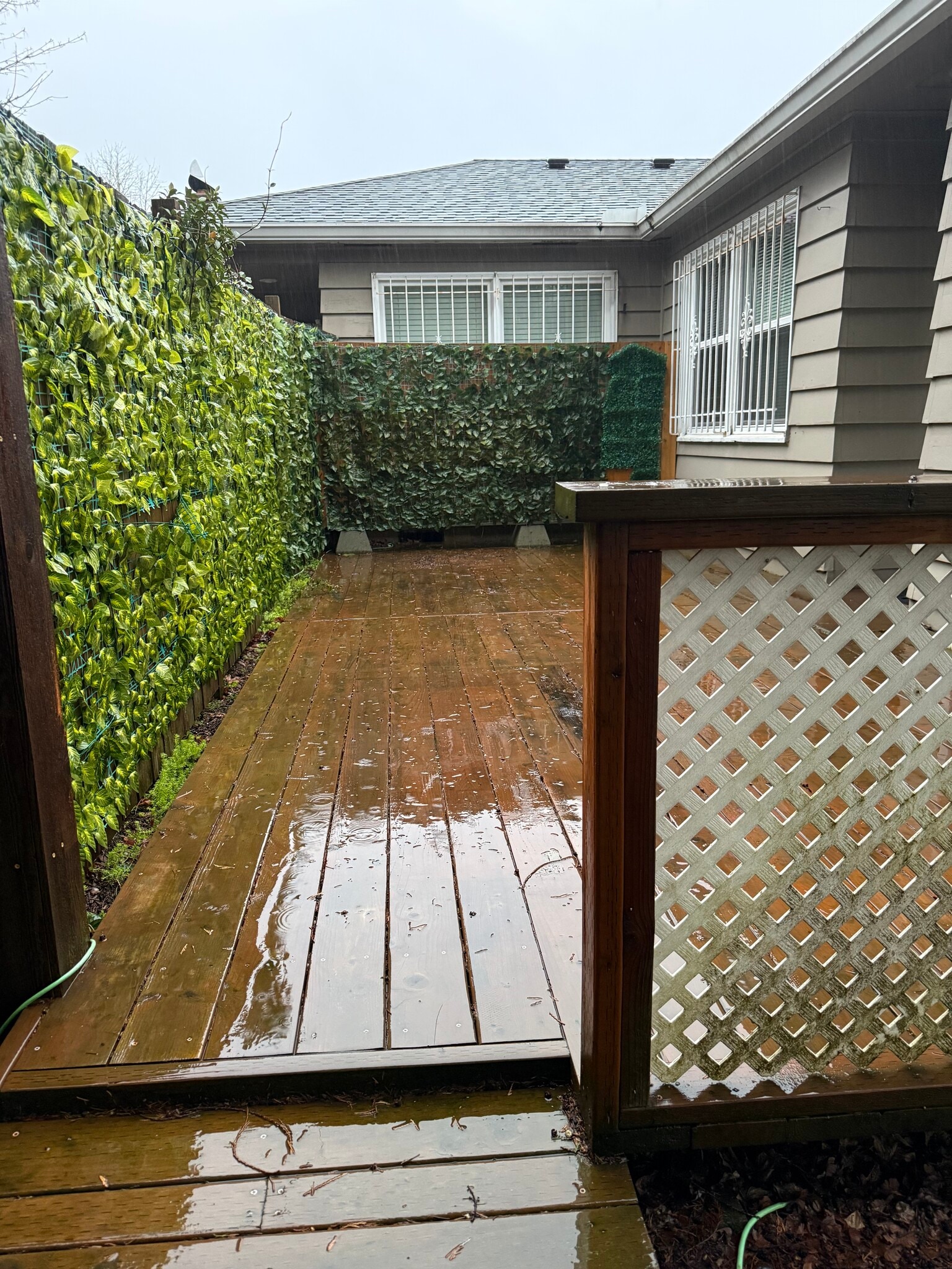 Building Photo - 701 NE 22nd Ave