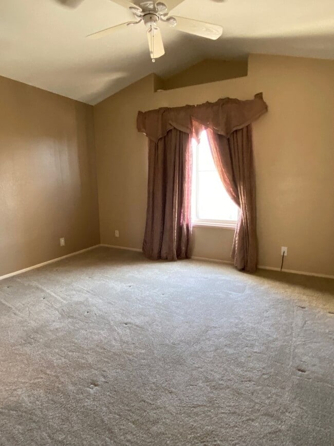 Building Photo - Charming Townhome in the Heart of Rancho Santa Margarita!