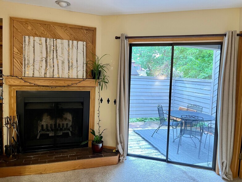 Building Photo - 3092 Edison Ct