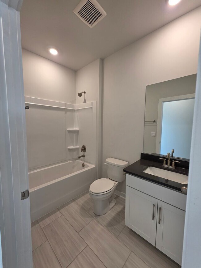 Building Photo - For Lease!! Experience comfortable, low-maintenance living in one of Gallatin’s premier active-ad...