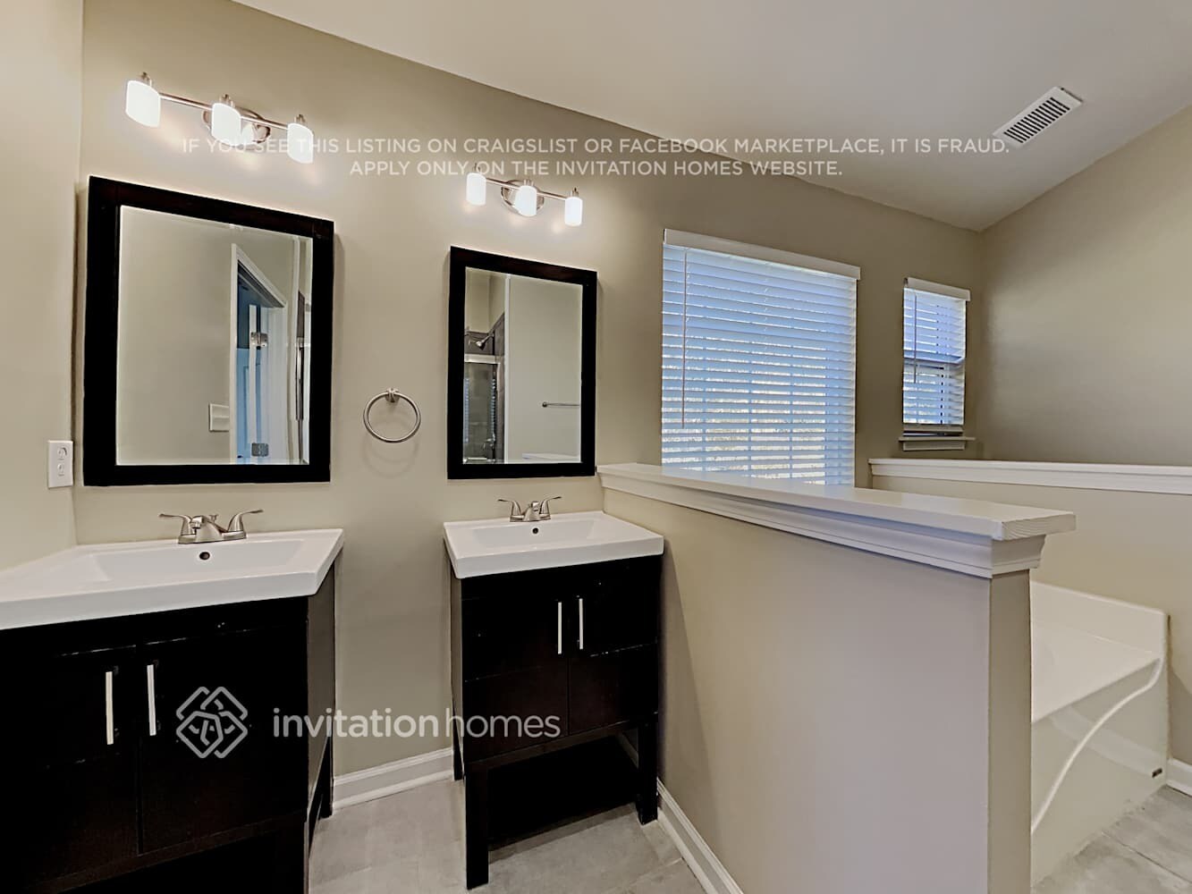 Building Photo - 8244 Hornwood Ct