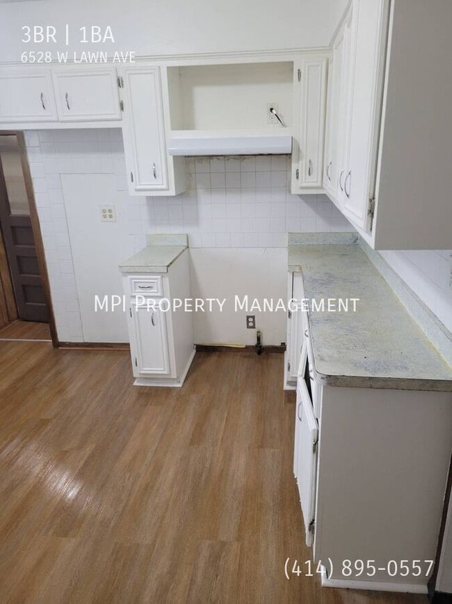 Building Photo - 6528 W Lawn Ave