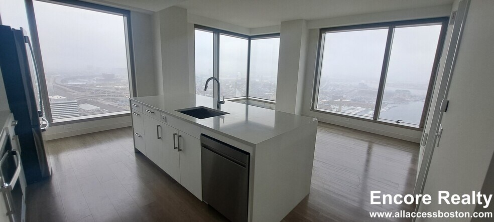 Building Photo - 35 Lomasney Wy