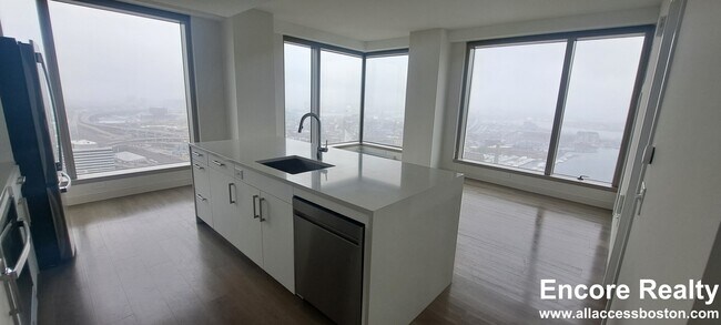 Building Photo - 35 Lomasney Wy