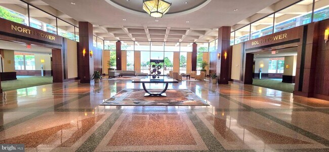 Building Photo - 3701 S George Mason Dr