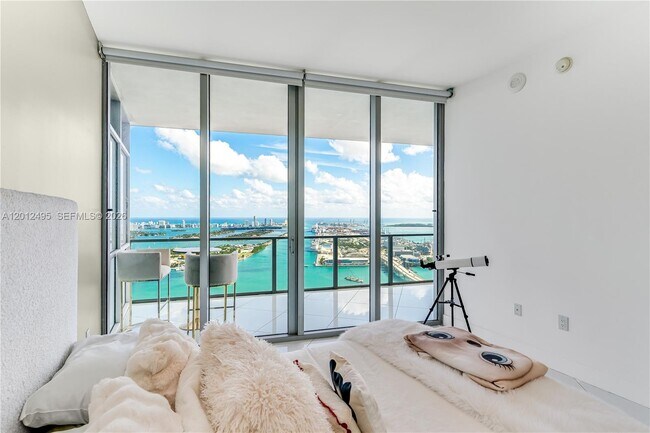 Building Photo - 1100 Biscayne Blvd