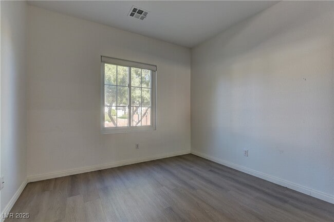 Building Photo - 10125 James Harbin Ave