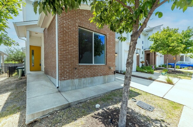 Building Photo - 3108 E 51st St
