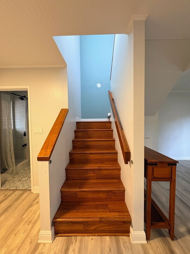 Building Photo - Makakilo Townhouse
