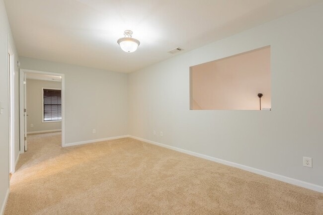 Building Photo - 4525 Village Ct