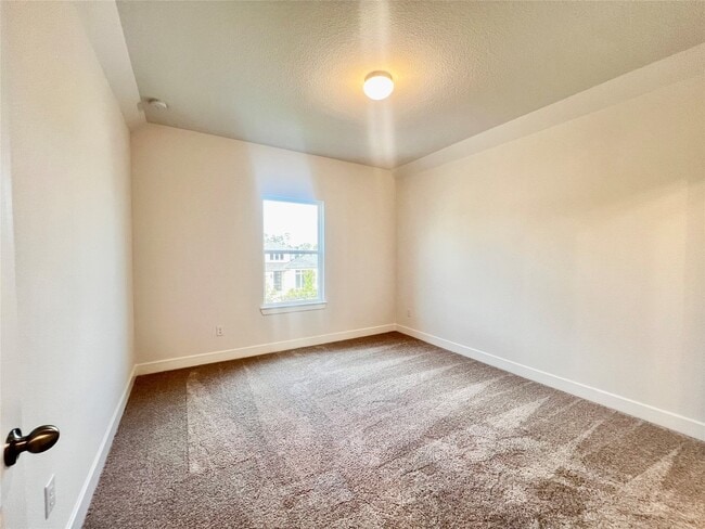 Building Photo - 1139 Beals Crk St