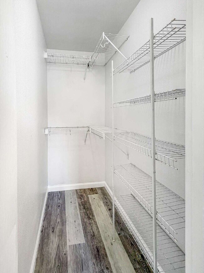 Building Photo - Spacious 3-bedroom Duplex in Wilkes Neighborhood **1 Portable AC unit included**