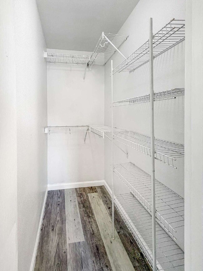 Building Photo - Spacious 3-bedroom Duplex in Wilkes Neighborhood **1/2 off 3rd month's rent!!!**