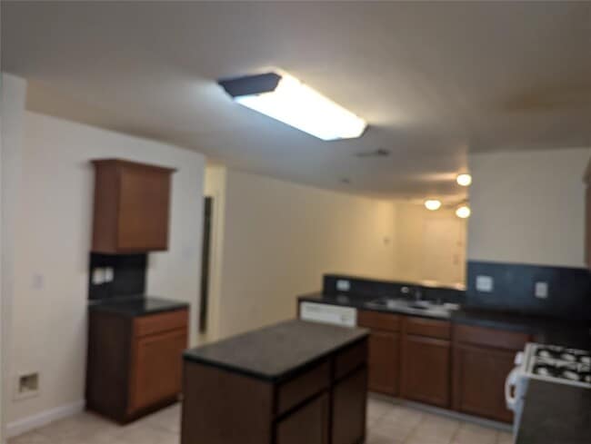 Building Photo - 22031 Silverfield Park Ln