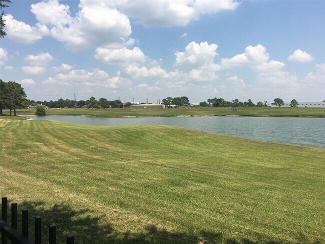 Building Photo - 10730 Sea Myrtle Dr