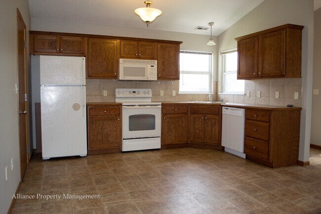 Building Photo - Brookmont Dr. 516-518