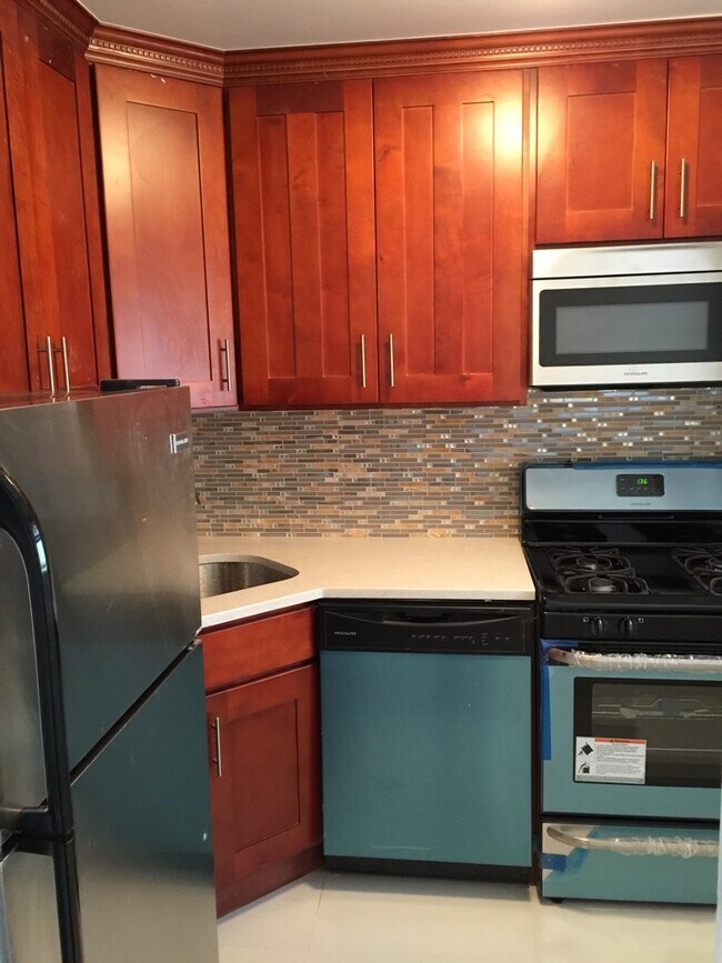 Building Photo - 6125 98th St